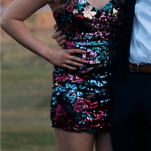 Formal Dress prom short multi color sequin Black base ,size 7,Crystal Doll - Picture 4 of 7